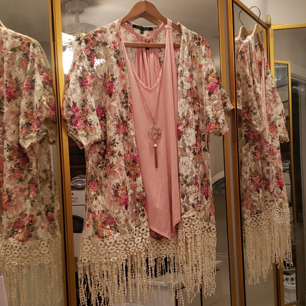 Stunning! Flower lace Cardigan (size:M)